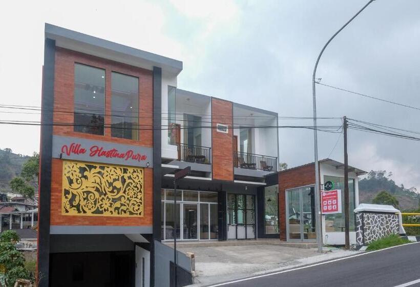 فندق Reddoorz Syariah Near Gerbang Dieng 2