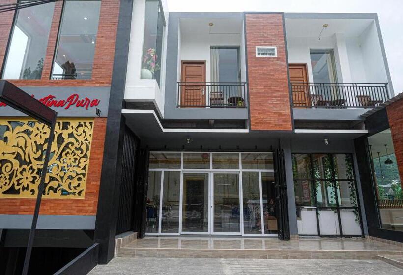 فندق Reddoorz Syariah Near Gerbang Dieng 2