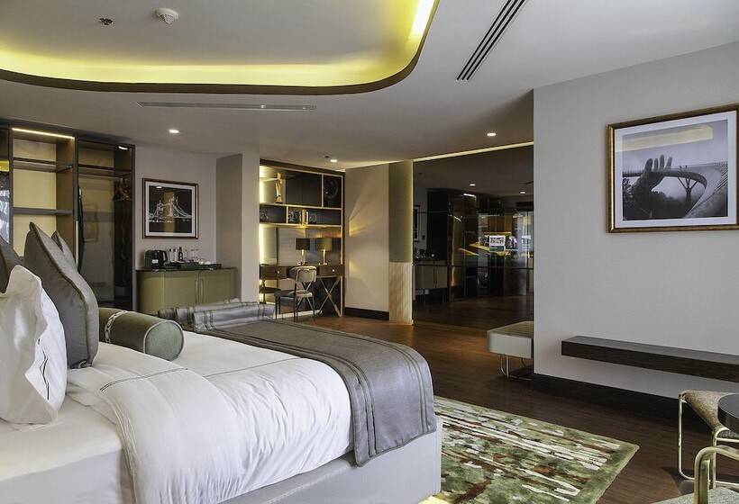 هتل The Delborough Lagos