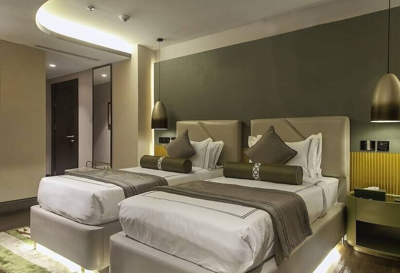 هتل The Delborough Lagos