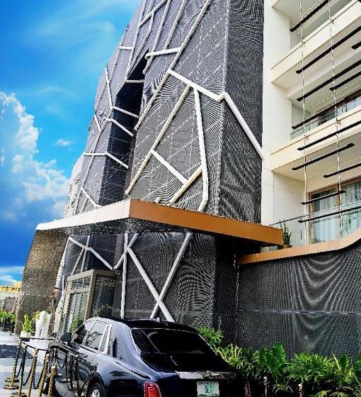 هتل The Delborough Lagos