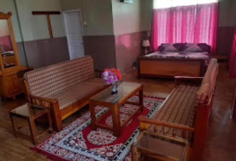 בית מלון כפרי Tourist Hut Arunachal Pradesh