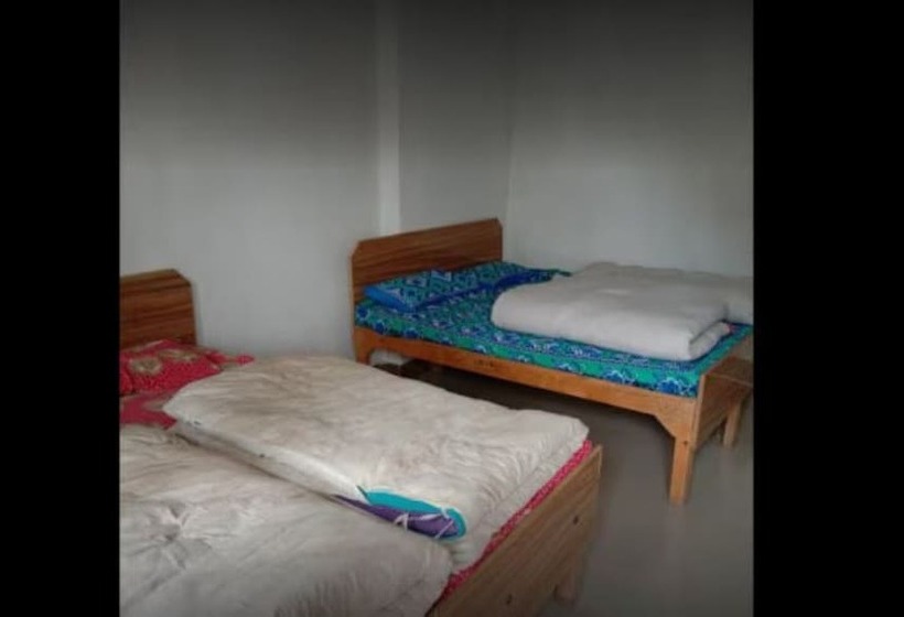 בית מלון כפרי Vivek Palace And Restaurant, Barkot