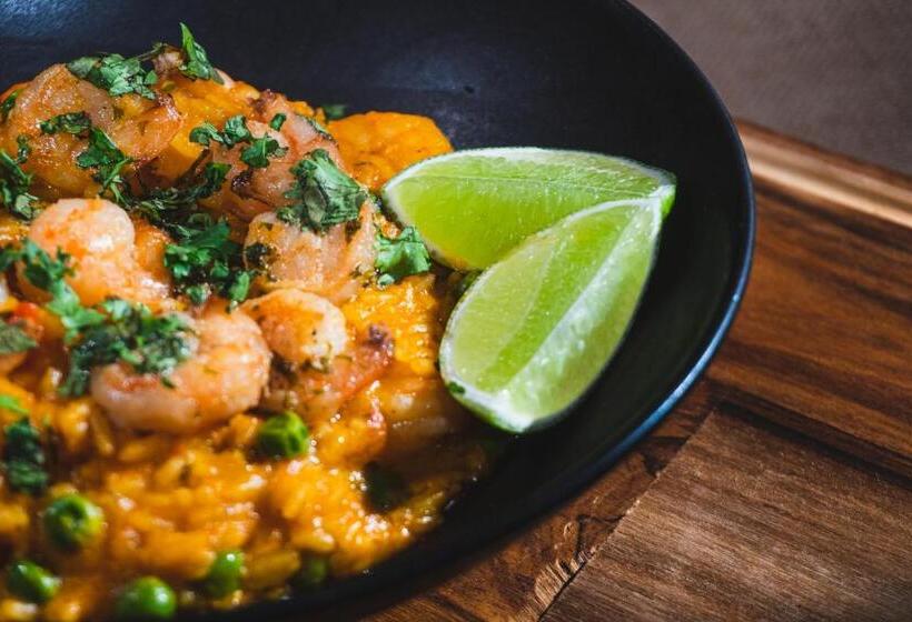 هتل Wyndham Santa Marta Aluna Beach