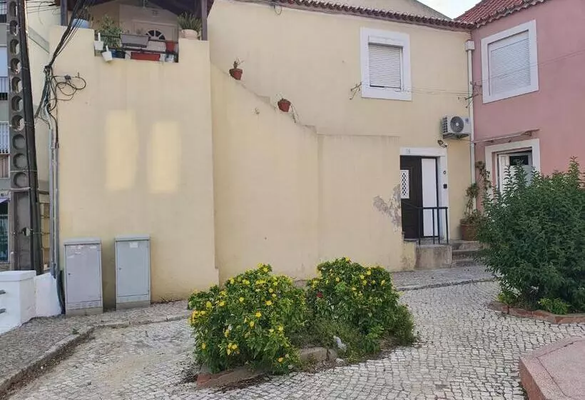 پانسیون Zabava Sacavém