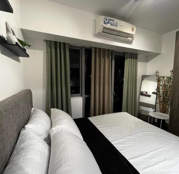 Prime Posh Downtown Condo