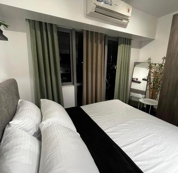 Prime Posh Downtown Condo