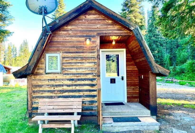 Triple G’s Resort Cabin 1