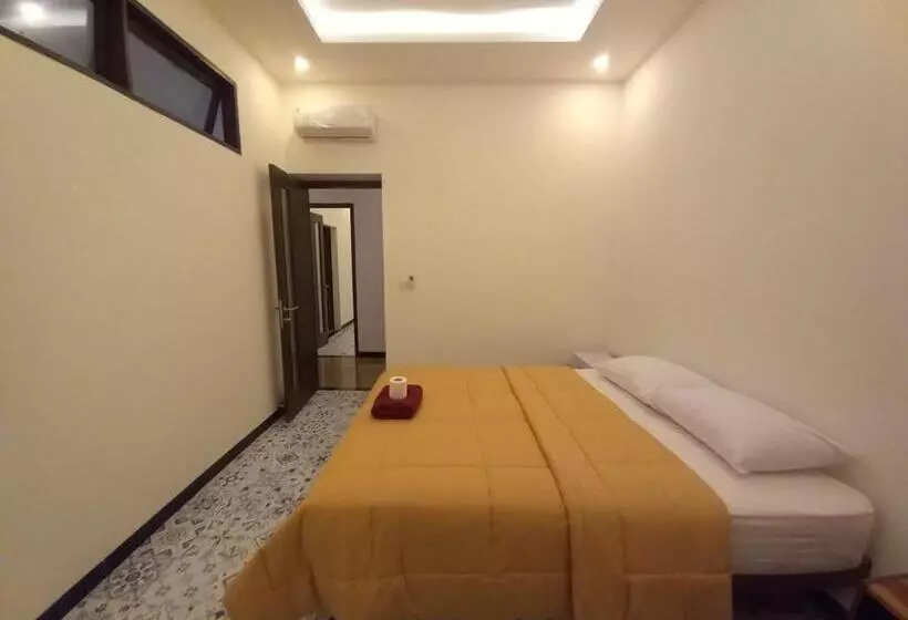 ユースホステル Rumah Wj Rooms And Suites