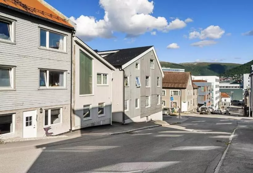 Arctic Homes   Unique Town House