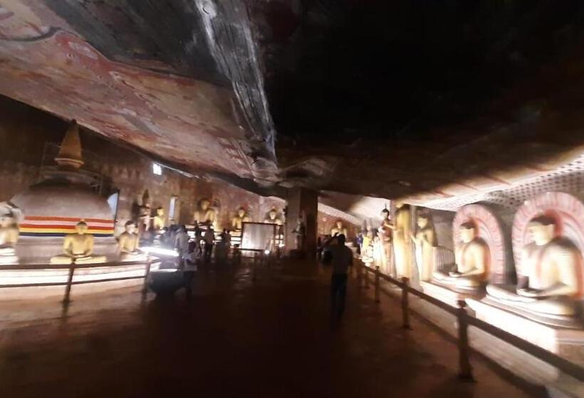 Aamiaismajoitus (B&B) Forest Villa Kandalama  Dambulla