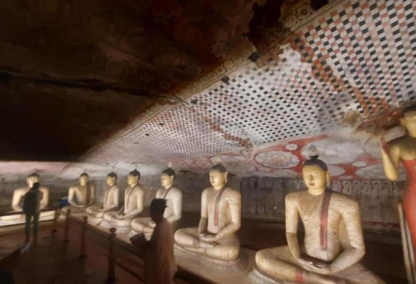 Aamiaismajoitus (B&B) Forest Villa Kandalama  Dambulla