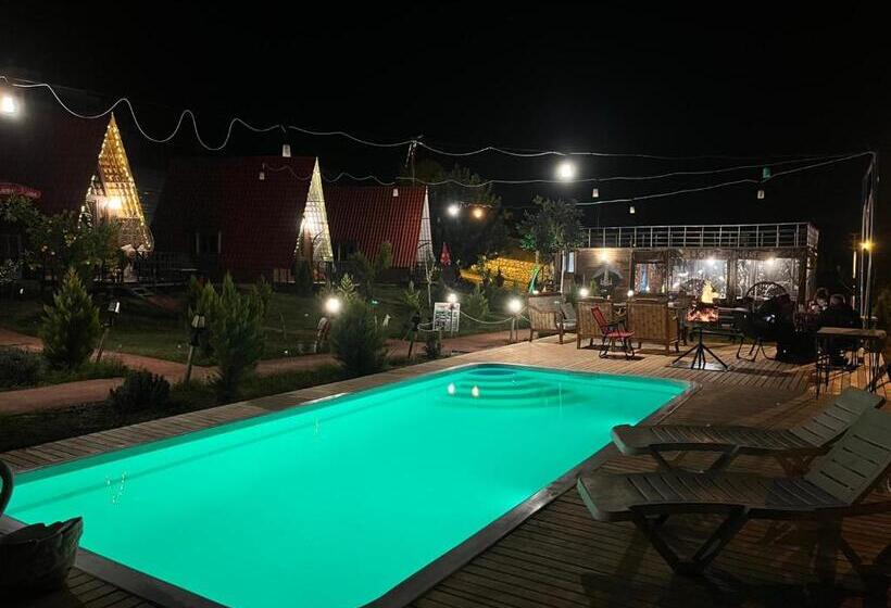 تختخواب و صبحانه Karaöz Lighthouse Bungalow