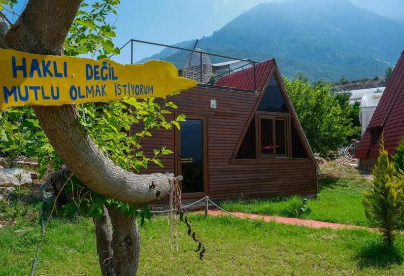 تختخواب و صبحانه Karaöz Lighthouse Bungalow