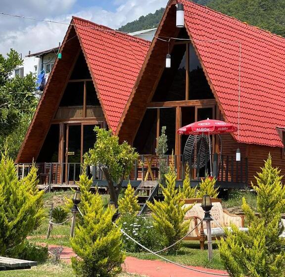 تختخواب و صبحانه Karaöz Lighthouse Bungalow