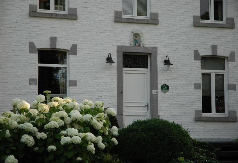 ベッドアンドブレックファースト ô Lit De L Ourthe