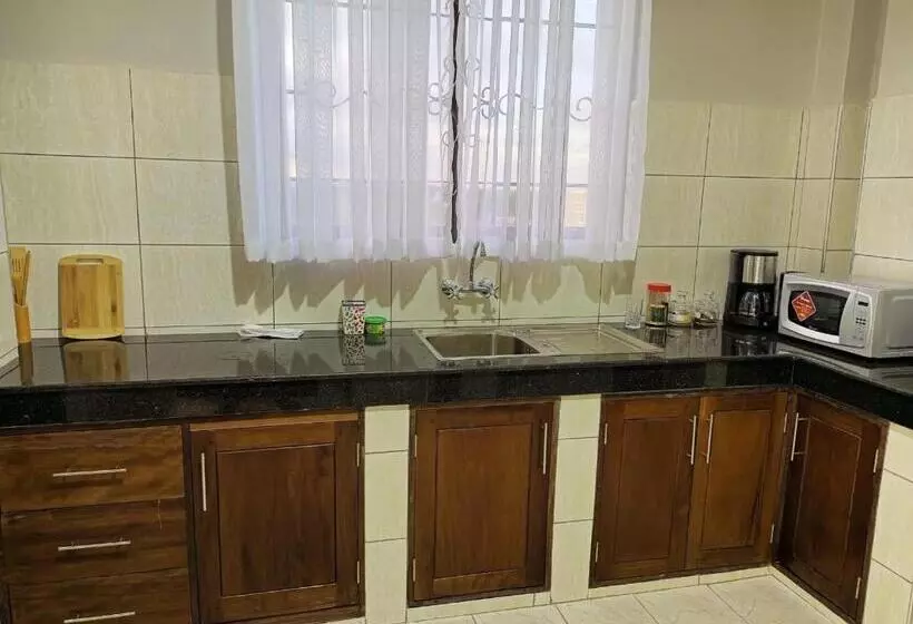 تختخواب و صبحانه Serenity Villas