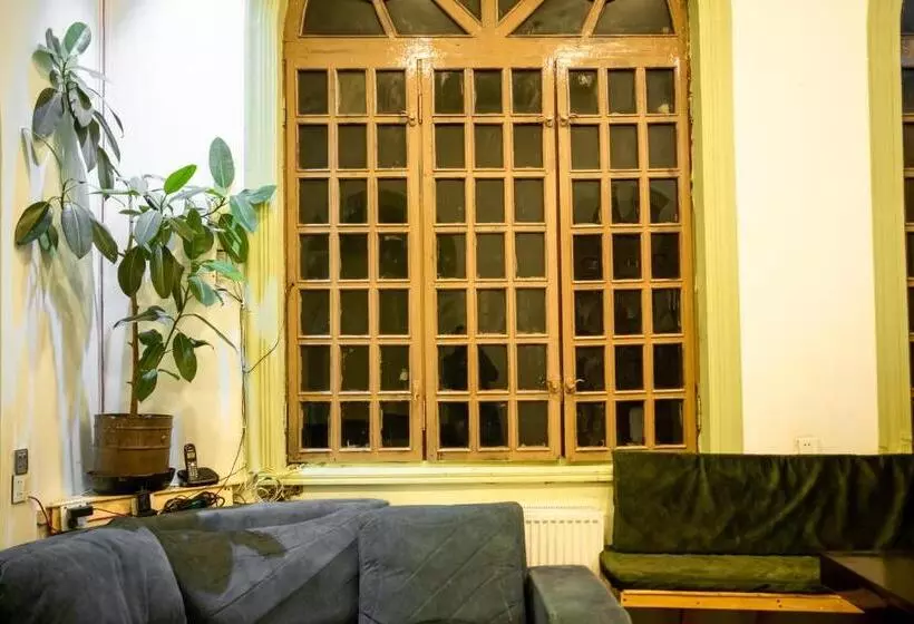 Flora Music & Art Hostel