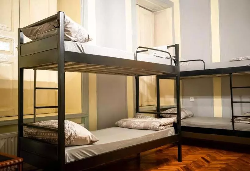 Flora Music & Art Hostel