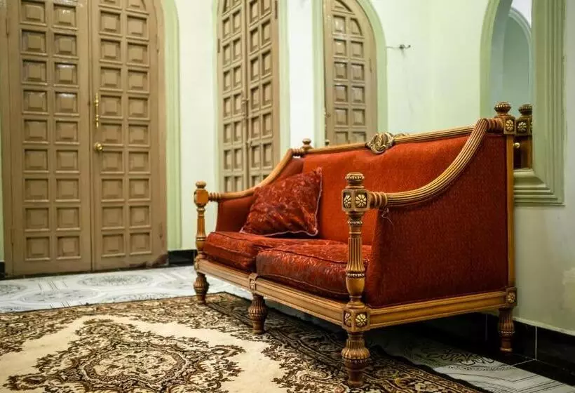 Flora Music & Art Hostel