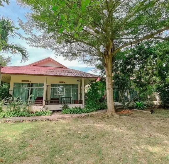 Hotelli ี เรือนปณาลี รีสอร์ท