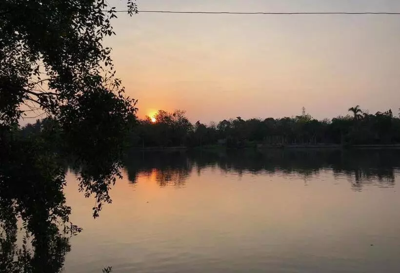 Hotelli ี เรือนปณาลี รีสอร์ท