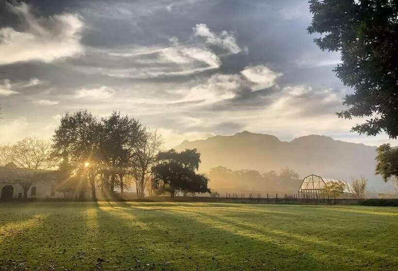 Hotelli Blaauwklippen Manor By Newmark