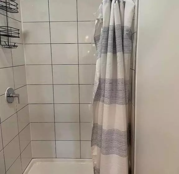 Hotelli Pilot Four Room For Two Near Hidden Valley Ski