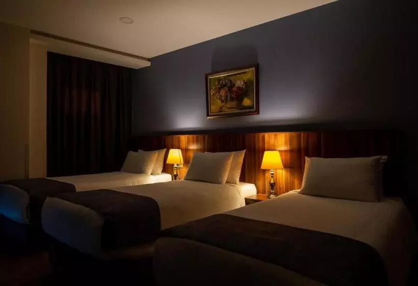 ホテル Deluxe Rooms & Suites By Wisteria