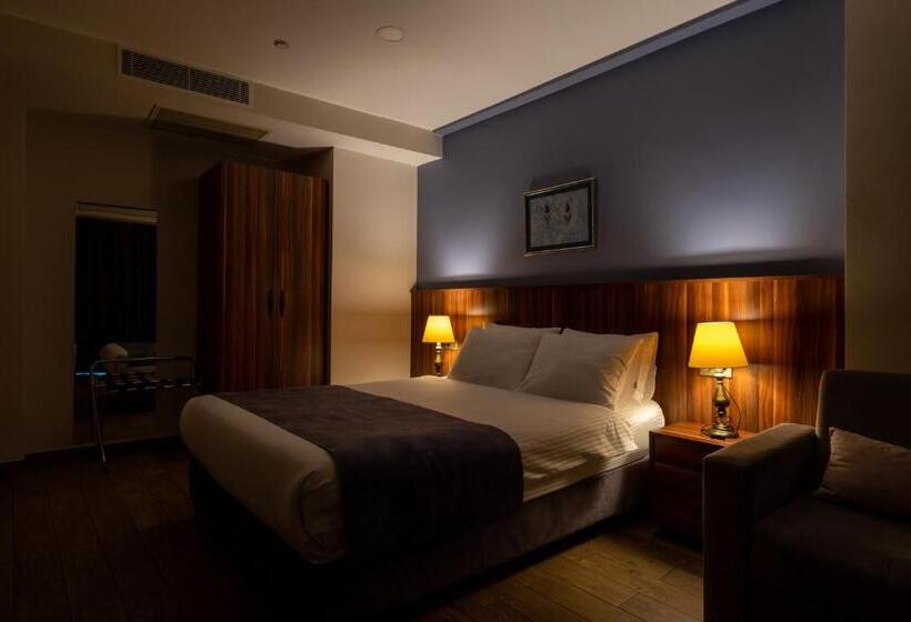 ホテル Deluxe Rooms & Suites By Wisteria