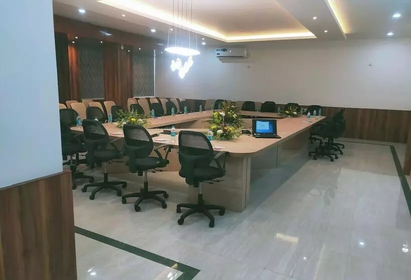 Hotelli Holiday Saharsa