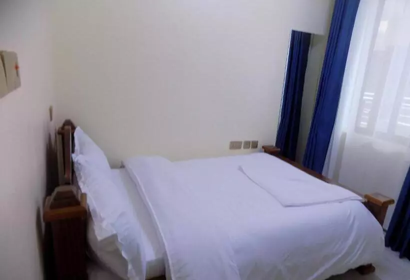 هتل Lanaca Resort
