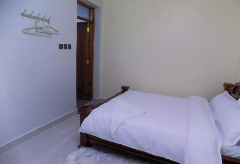 هتل Lanaca Resort