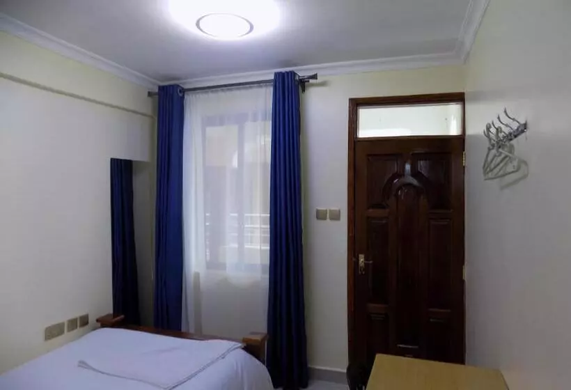 هتل Lanaca Resort