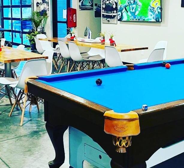 فندق Captain One Room For Two Near Purina Farms