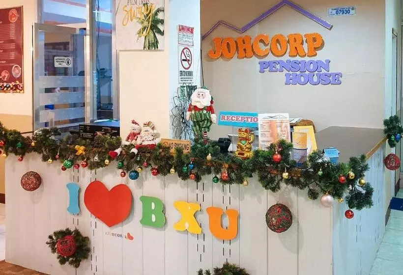 Hotelli Reddoorz @ Johsons Pension House Butuan City