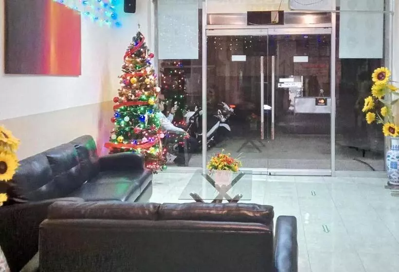 Hotelli Reddoorz @ Johsons Pension House Butuan City