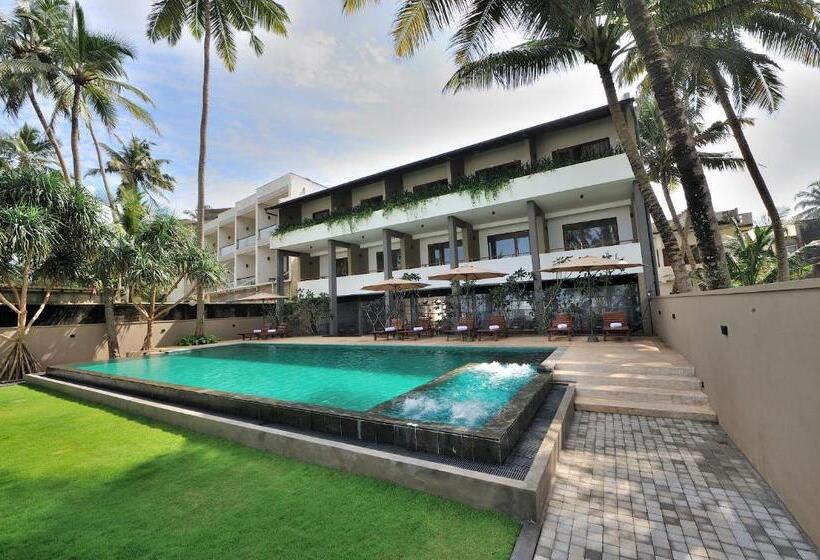 ホテル Tantalize Beach