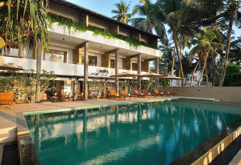 ホテル Tantalize Beach