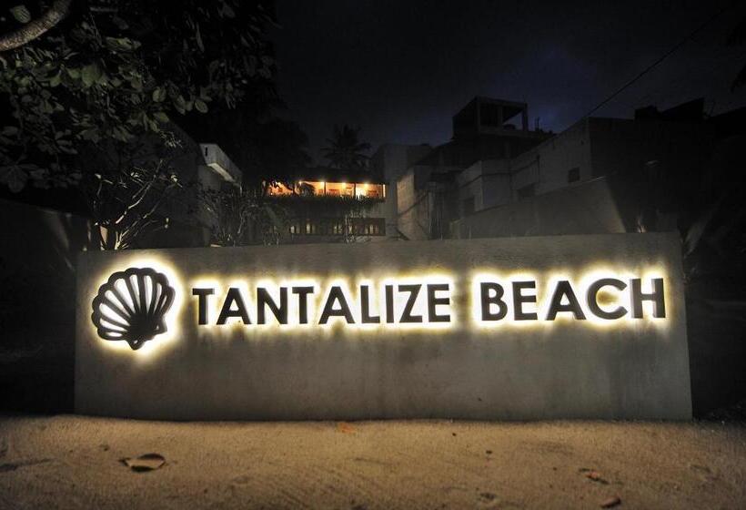 ホテル Tantalize Beach