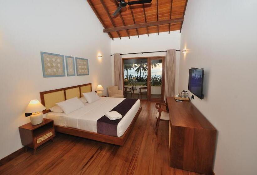 ホテル Tantalize Beach