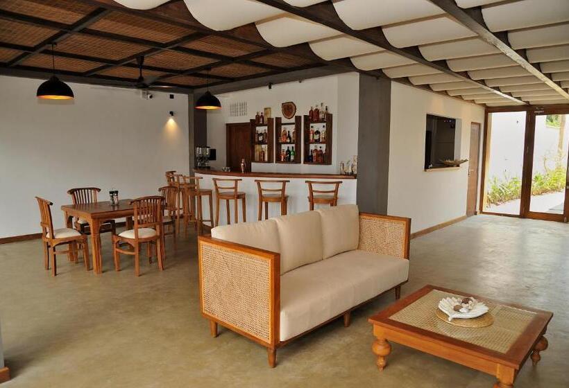 ホテル Tantalize Beach