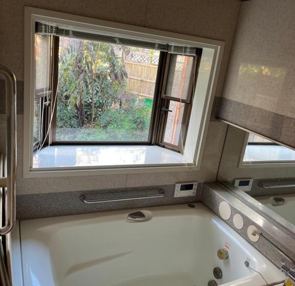 ペンション ゲストハウス かぶろの庭