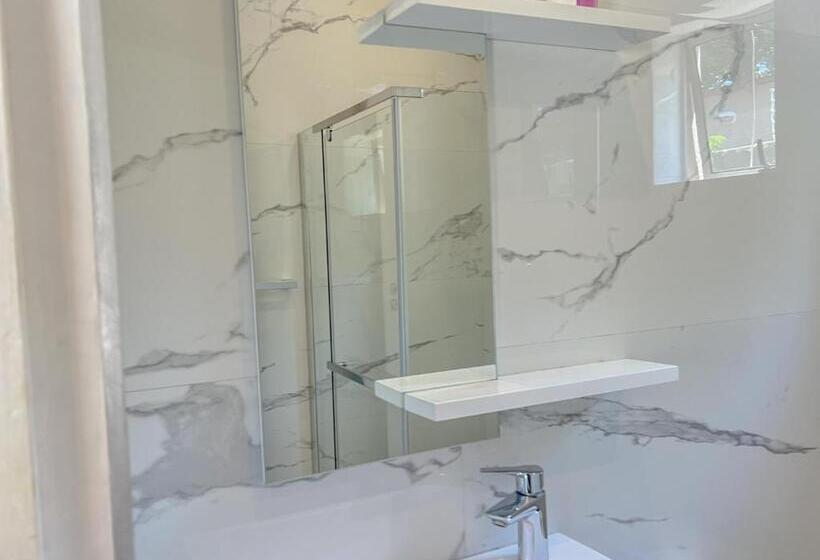 Pension Arterial Guest House