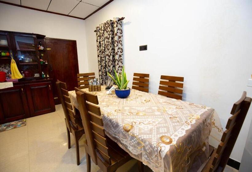 펜션 Pavan Apartments