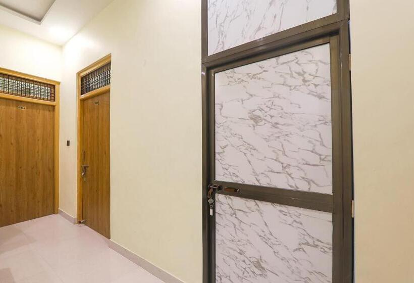 Pensione Fabexpress Rameshwaram 900 Meter From Ram Mandir