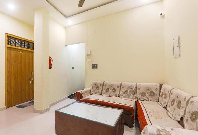 Pensione Fabexpress Rameshwaram 900 Meter From Ram Mandir