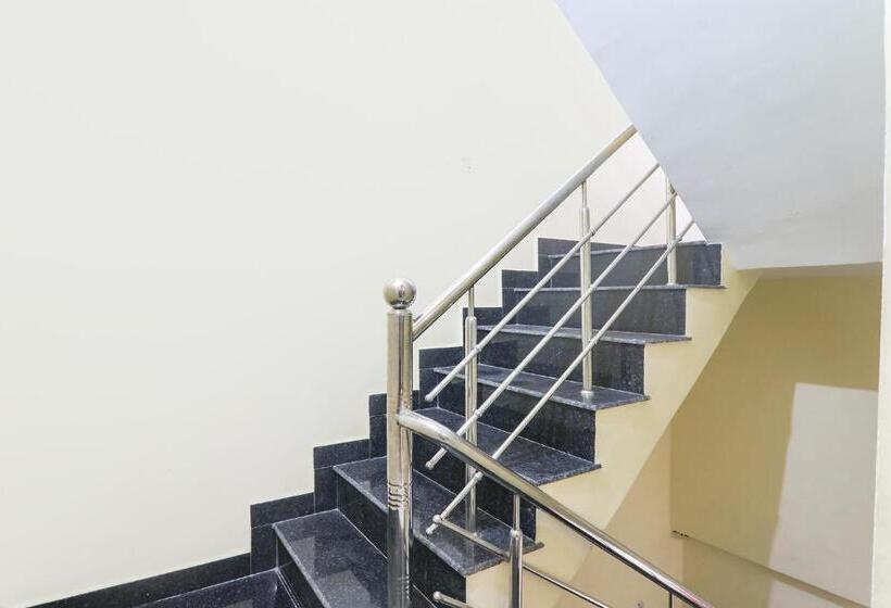 Pensione Fabexpress Rameshwaram 900 Meter From Ram Mandir