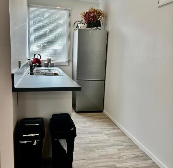 بنسيون Short Stay  Entire Guesthouse!