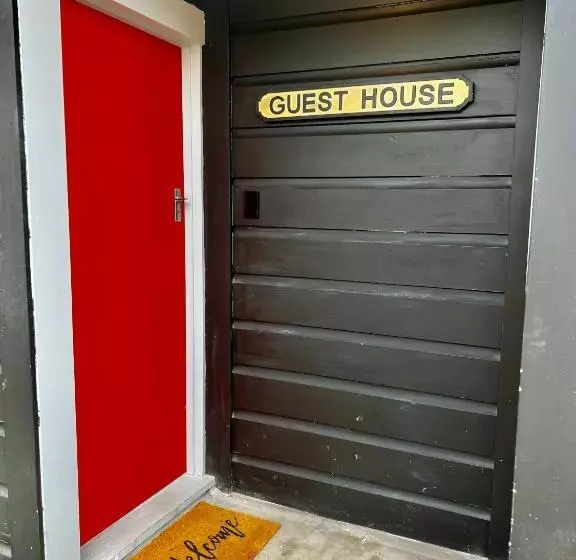 ペンション Short Stay  Entire Guesthouse!